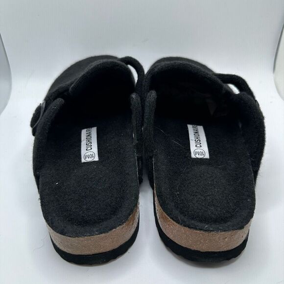 CUSHIONAIRE Women's Cork Footbed Clog with Genuine Leather Upper, Faux Fur Linin - Picture 4 of 7